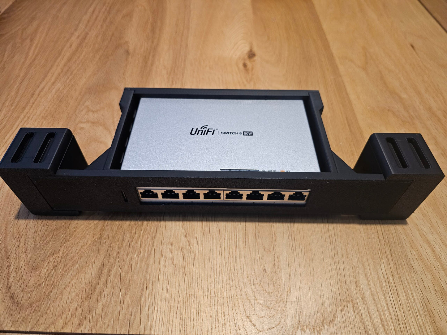 Ubiquiti Mini Rack - "US-8 and US-8-60W" image