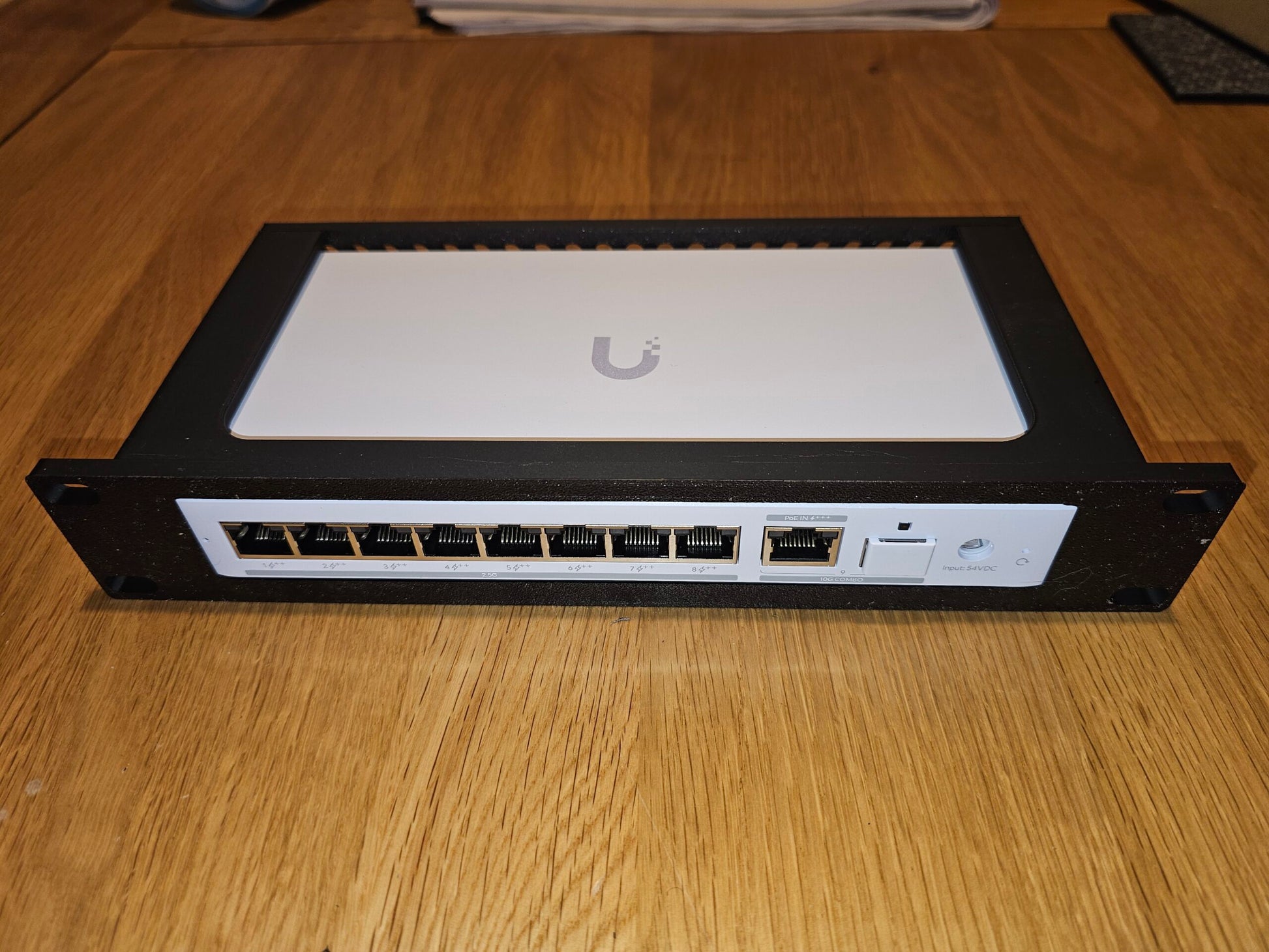 UniFi Flex 2.5G PoE 10" 1U rackmount bracket image 0